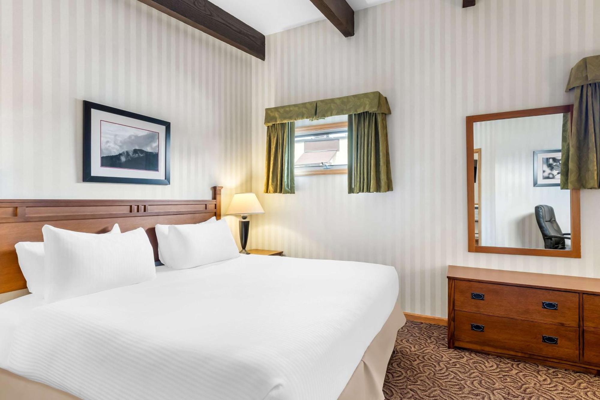 Best Western Adirondack Inn Lake Placid Exterior photo
